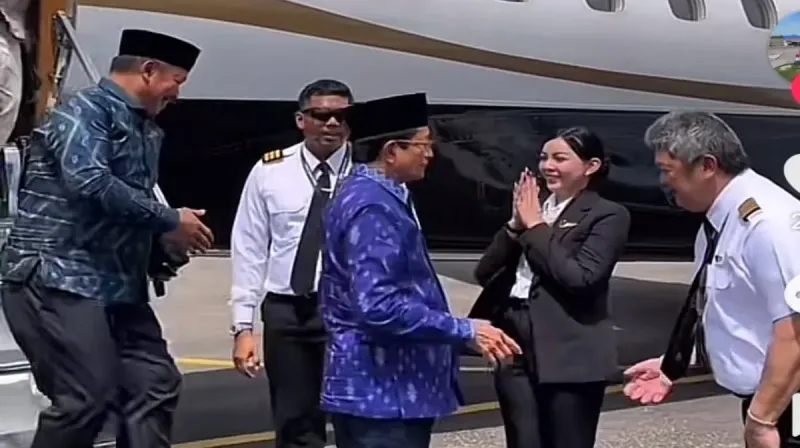 Menteri Agama Nasaruddin Umar menaiki jet pribadi milik Ketua Umum Partai Hanura Oesman Sapta Odang (OSO) dalam kunjungan kerja ke Sulawesi Selatan.