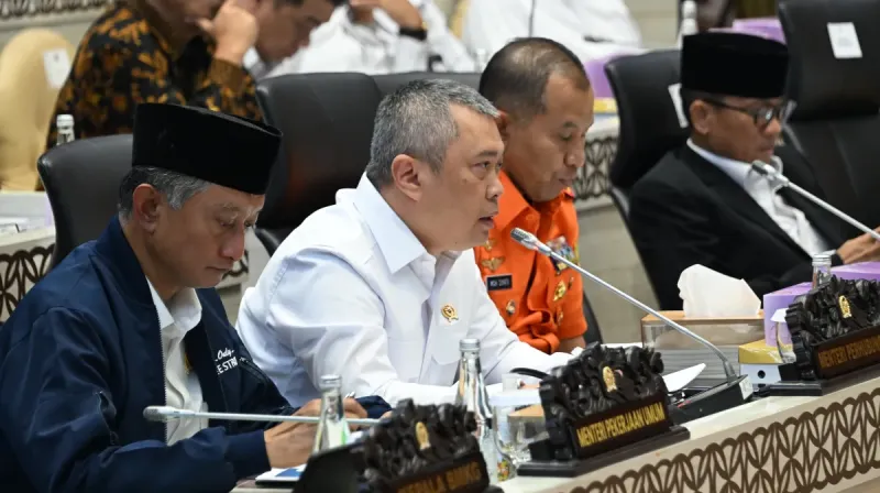 Menhub Dudy Purwagandhi berbicara mengenai pembatasan operasional truk selama Angkutan Lebaran 2026.