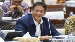 Menteri Keuangan Purbaya Yudhi Sadewa menjelaskan pemerintah memantau kenaikan harga energi global sebelum mengambil keputusan terkait penyesuaian APBN.