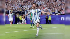 Lionel Messi-07-12_12-07-59-200