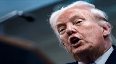 Presiden Amerika Serikat Donald Trump berbicara kepada wartawan terkait ketegangan dengan Iran di Gedung Putih, Washington.