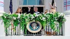 Presiden Amerika Serikat Donald Trump berbicara kepada wartawan saat acara Paskah di Gedung Putih, Washington.