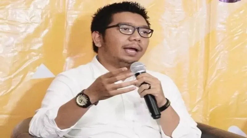 Kurnia Ramadhana, Tenaga Ahli Utama Bakom RI, berbicara dalam forum diskusi mengenai pemulihan aset dan pemberantasan korupsi.