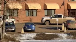 Tampak depan Tumbler Ridge Secondary School, British Columbia, lokasi penembakan yang menewaskan 10 orang termasuk pelaku.
