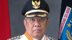 Wali_Kota_Tangerang_Selatan,_Benyamin_Davnie