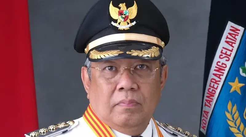 Wali_Kota_Tangerang_Selatan,_Benyamin_Davnie