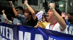 Aksi demonstrasi warga di Manila, Filipina terkait kenaikan harga bahan bakar akibat krisis energi.