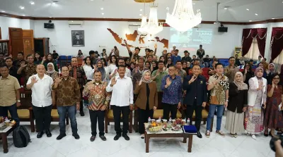 diskusi publik hallonews