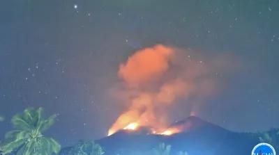 erupsi gunung karangetan