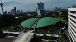 gedung dpr ri (2)