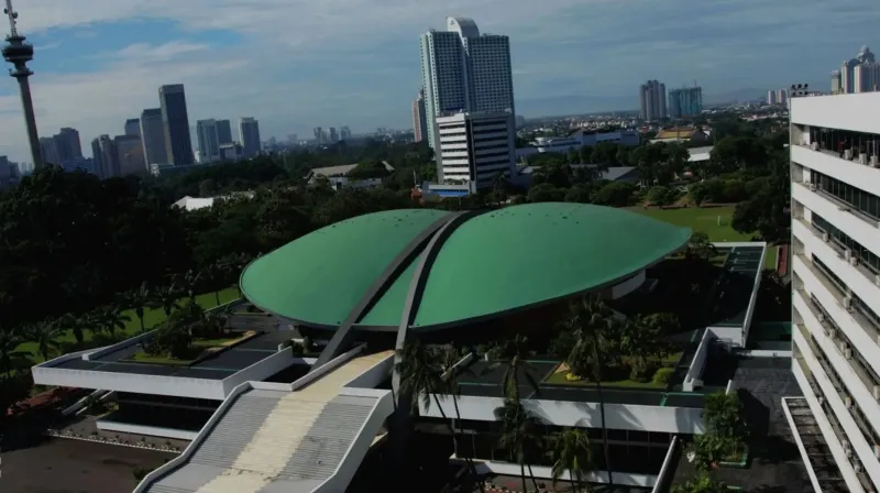 gedung dpr ri (2)