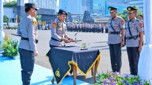 kapolda metro jaya lantik perwira baru