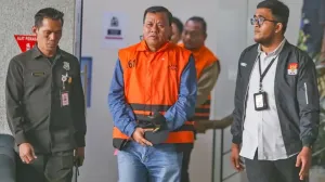 kasus suap bupati kuansing