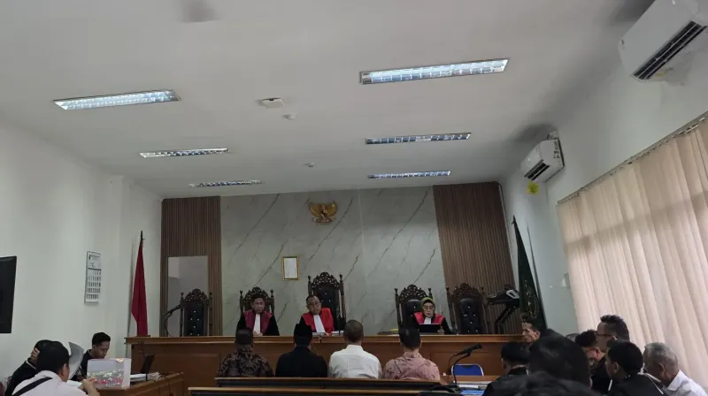 korupsi pembelian lahan pt adhi karya