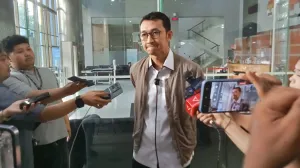 kpk akan memanggil perry warjiyo