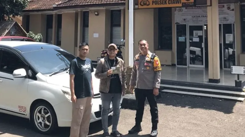 mobil-dicuri