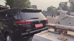 mobil dinas tak luput dari razia revisi