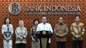perry warjiyo mundur
