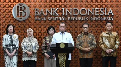 perry warjiyo mundur