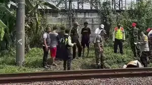 polisi serempet kereta