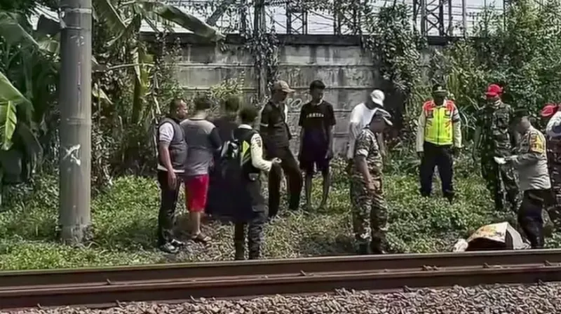 polisi serempet kereta