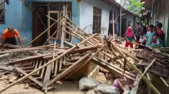 rumah ambruk lebak