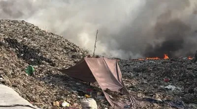 tpa jatiwaringin mauk terbakar 1