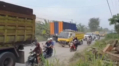truk pasir
