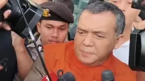 wamen imipas rompi oren (2)